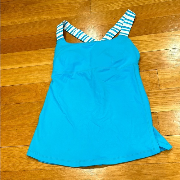 Lululemon blue tank top use measurements good condition includes bra inserts - Picture 1 of 4